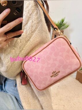 NWT🌸Coach Mini Carey Crossbody Bag Signature Canvas With Charm Powder Pink CEK74